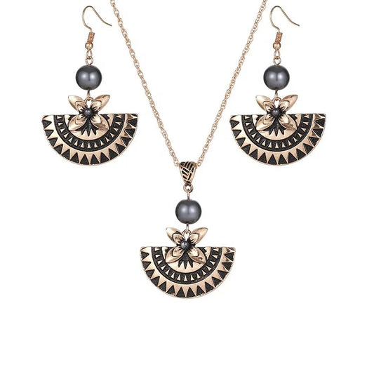 Tavarua Necklace Set