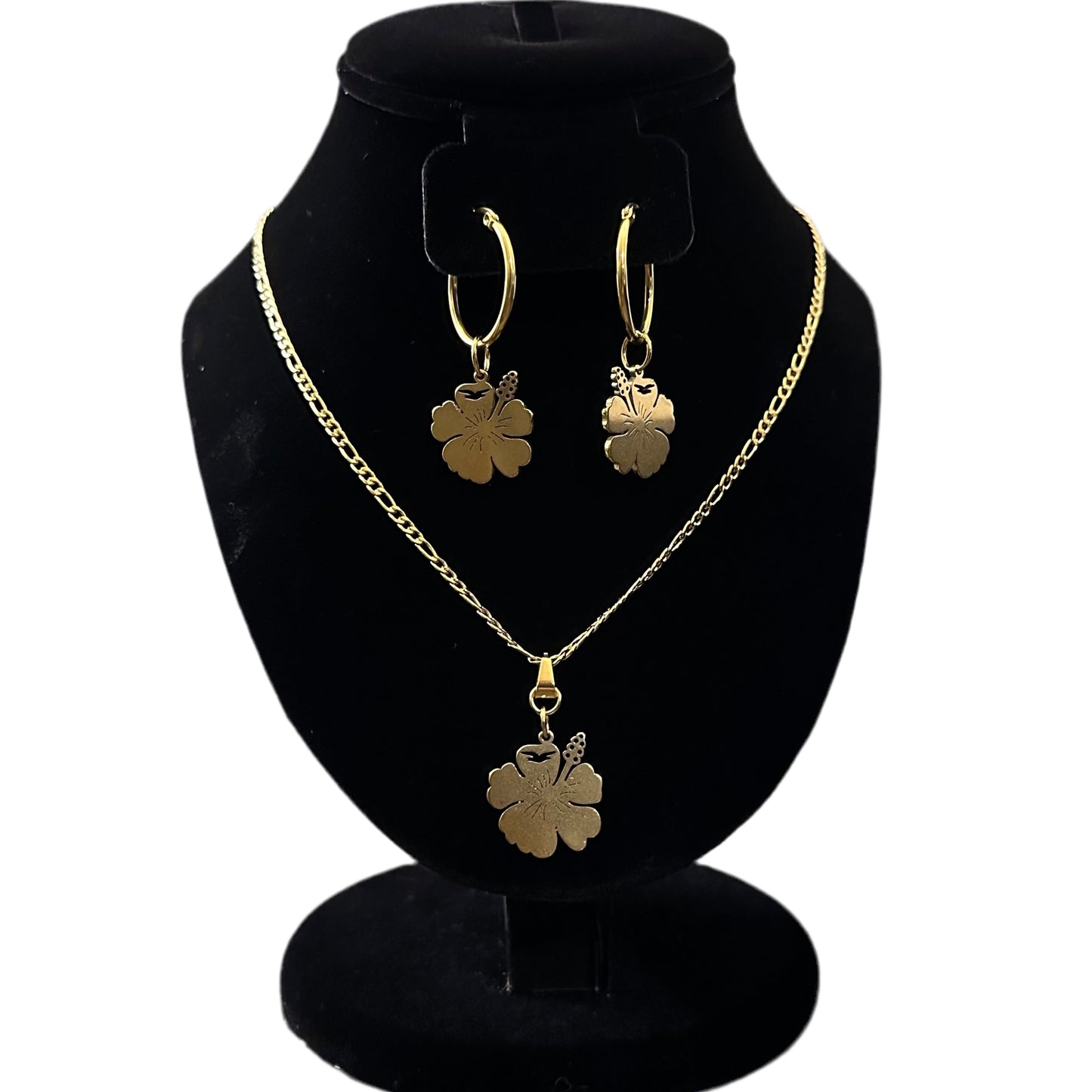 Aleina Necklace Set