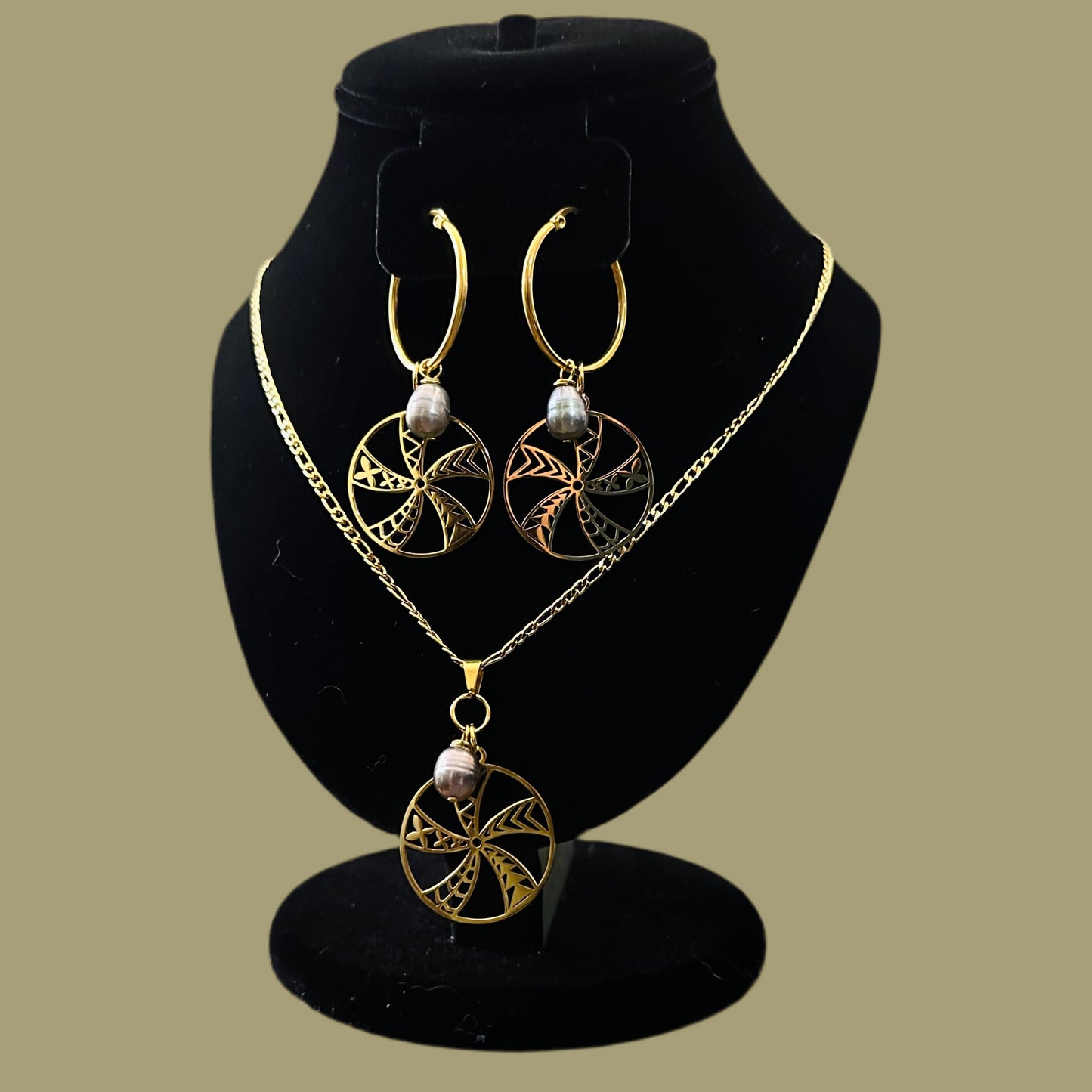 Oriana Necklace Set