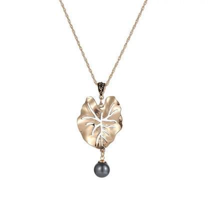 Leala Necklace Set