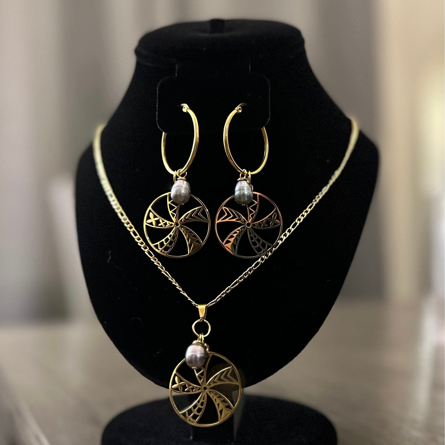 Oriana Necklace Set