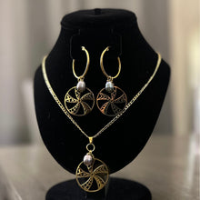 Load image into Gallery viewer, Oriana Necklace Set

