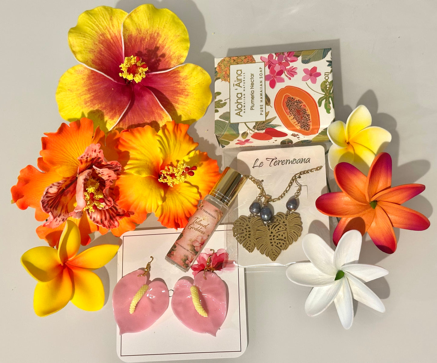 Her Favorite Gift Box