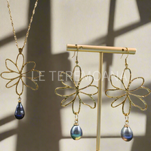 Load image into Gallery viewer, Tiarenui Freshwater Pearl Set
