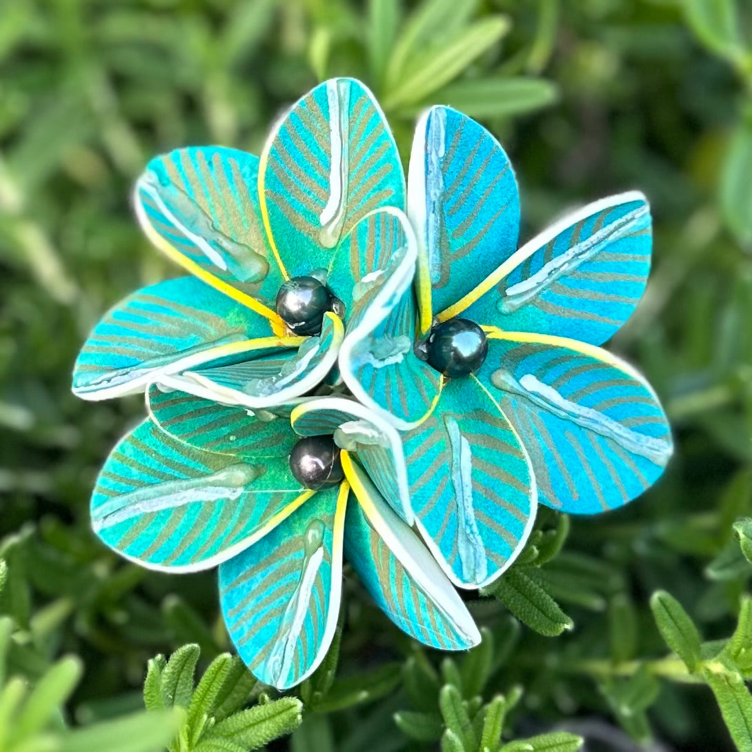 Hand-painted Triple Pua