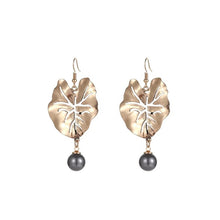 Load image into Gallery viewer, Leala Necklace Set
