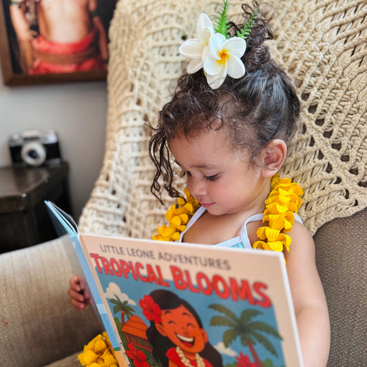 Tropical Blooms (Sāmoan & English)
