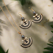 Load image into Gallery viewer, Tavarua Necklace Set
