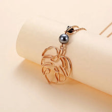 Load image into Gallery viewer, Monstera Necklace Set
